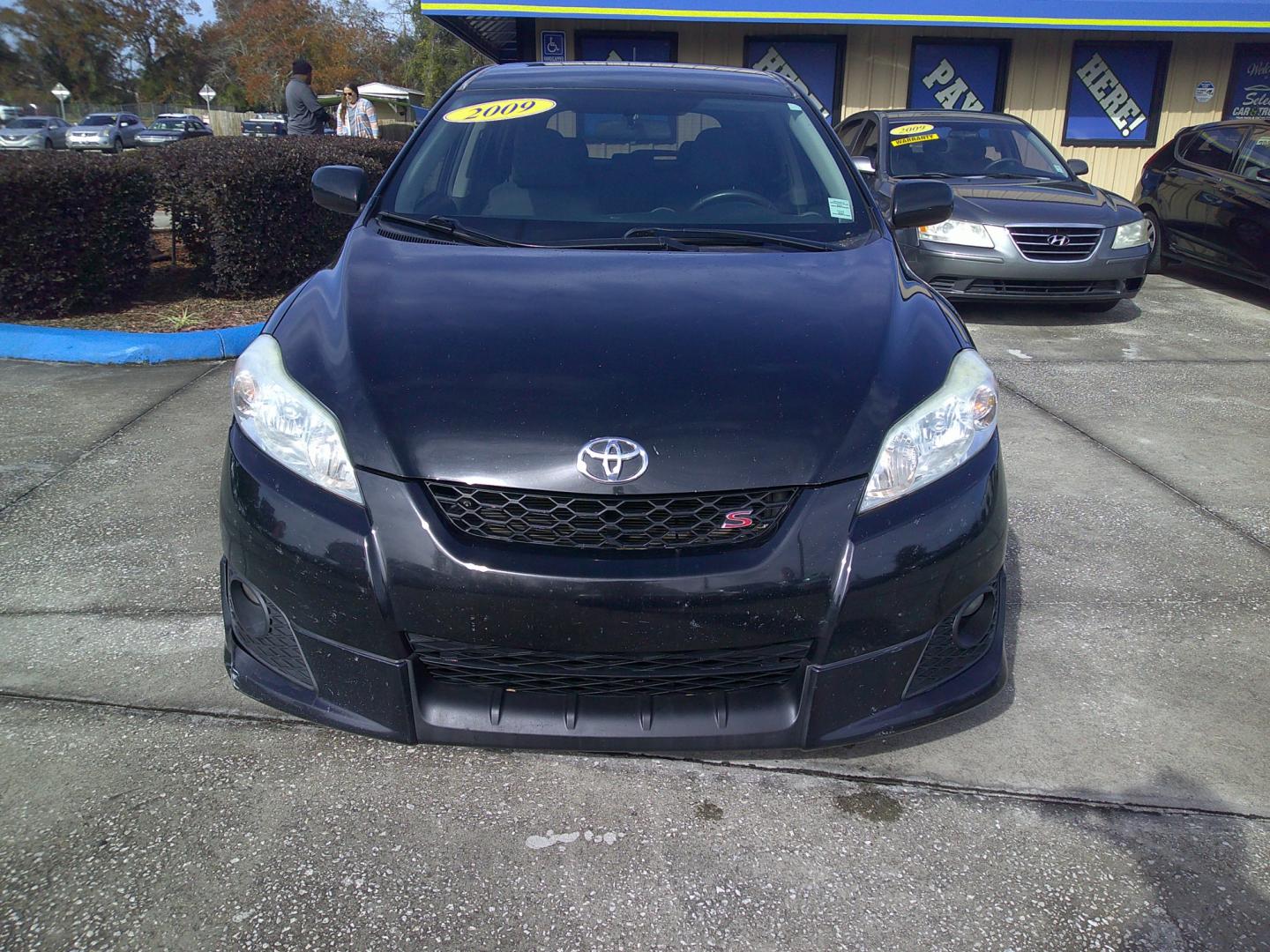 2009 BLACK TOYOTA MATRIX S; XRS (2T1KE40E59C) , located at 1200 Cassat Avenue, Jacksonville, FL, 32205, (904) 695-1885, 30.302404, -81.731033 - Photo#0